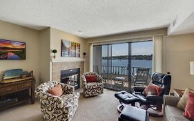 228 Edgewater Inn
